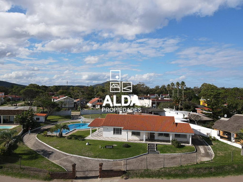 Casa Playa Grande Piriápolis 4 Dorms Venta Ca101989