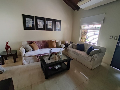 Imagen 2 de 16 de Se Vende Hermosa Quinta La Mejor Zona Norte De Maracay Aragua 04243785803