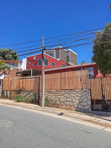 Hermosa Casa Villa Rapa Nui Valparaíso