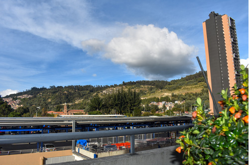 Acogedor Apartamento Con Chimenea En Santa Teresa, Usaquen