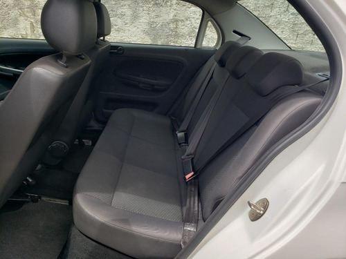 Imagem 6 de 6 de Volkswagen Voyage 1.0 Flex 12v 4p Trendline
