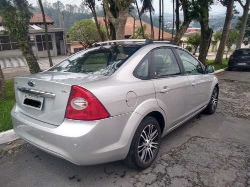 Ford Focus 2.0 Ghia 5p 2009