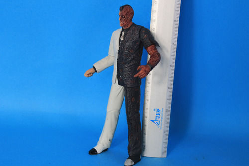 Two Face Batman Arkham City Figure Dc Direct (Usado)