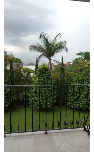 Medellin Venta De Espectacular Casa Con Diseño Y Ubicación Inmejorable