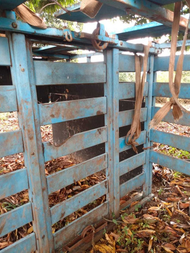 Gaiola Boiadeira De Roxim, Boa De Ferragens E Madeiramento