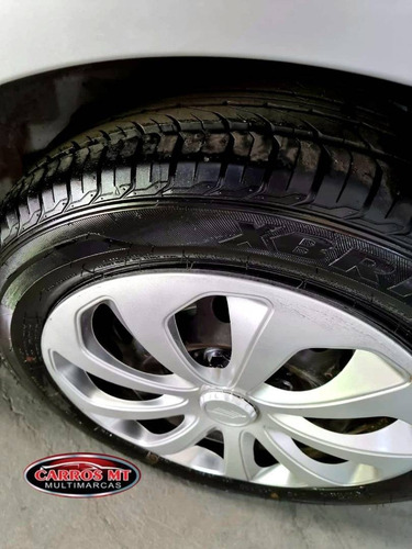 Imagem 8 de 9 de Hyundai Hb20 1.6 Comfort Plus 16v Flex 4p Manual