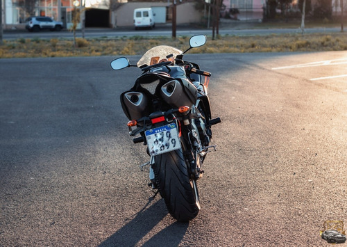Imagem 4 de 12 de Yamaha R1 2010