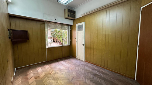 Casa- Deposito En Venta En Balvanera