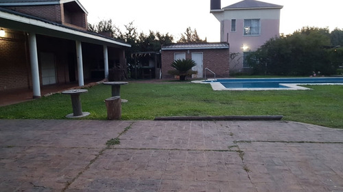 Imagen 2 de 12 de Oportunidad! Casa Quinta Ideal Para Eventos En Berazategui