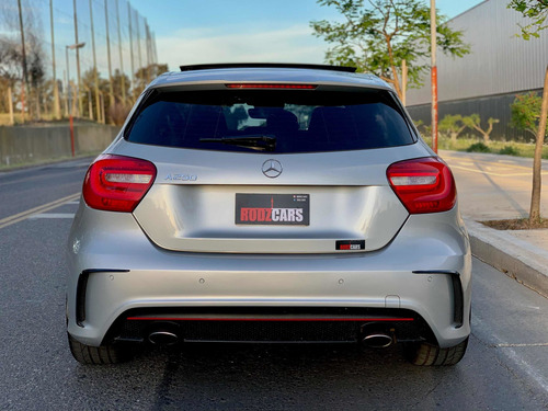 Imagen 4 de 13 de Mercedes Benz A 250 Sport