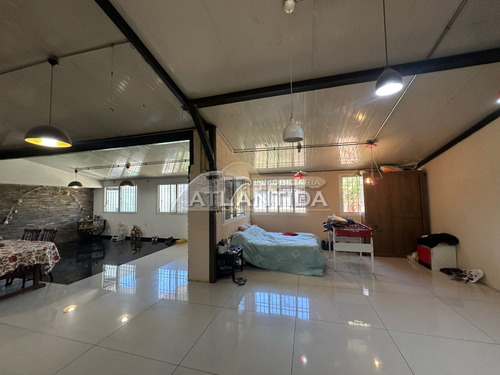 Venta En Atlántida, A 3 Cuadras De Av Artigas, Casa Principal, Barbacoa, Apto Al Fondo Y Piscina Climatizada. Inm Atlántida.