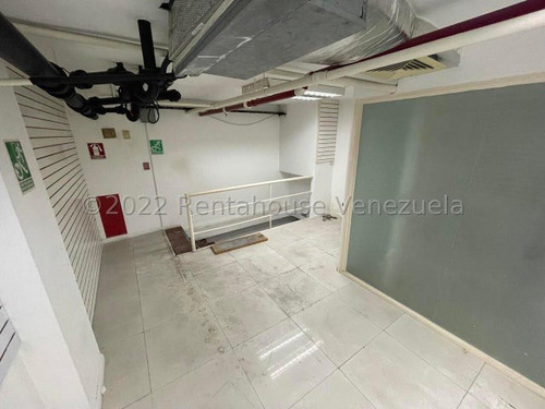 103m2, En Centro Comercial San Ignacio En La Castellana,estupendo Local, Ubicado En Nivel Chaguaramo, Acceso Directo De La Calle, Mls#23-6339
