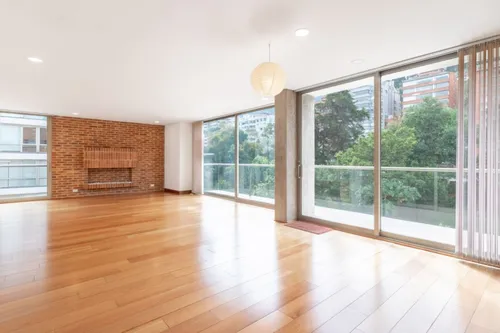 Apartamento En Venta En El Chicó. Cod V11727