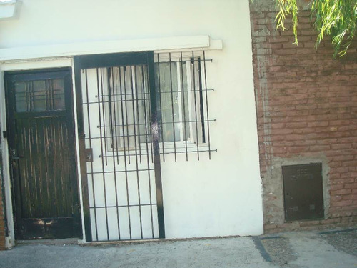 Imagen 4 de 14 de Casa Para 2 Familias En Venta En Moron Sur