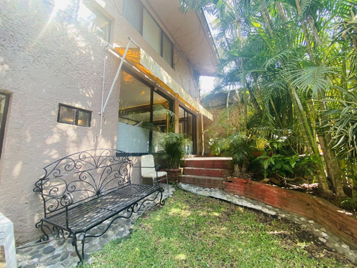 Asa Sola En Pedregal De Las Fuentes, Jiutepec, Morelos Caen-1089-cs