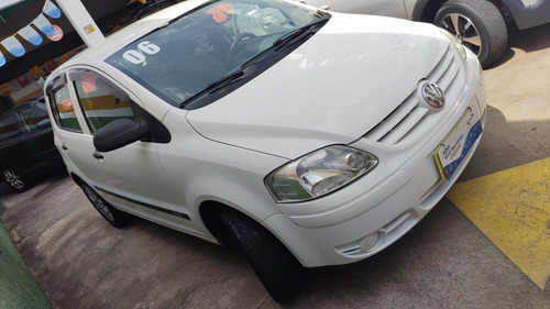 Volkswagen Fox 2006 1.6 Plus Total Flex 5p