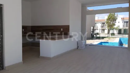 Casa En Renta Al Sur En Residencial Lucerna