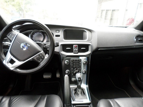 Volvo V40 2.0 T5 R-design Tb At