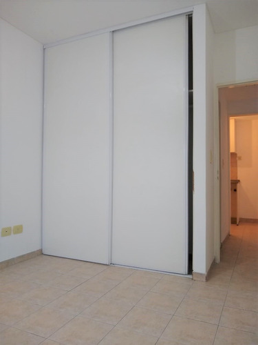 Imagen 4 de 11 de Oportunidad De Venta Departamento 2 Ambientes En Pilar