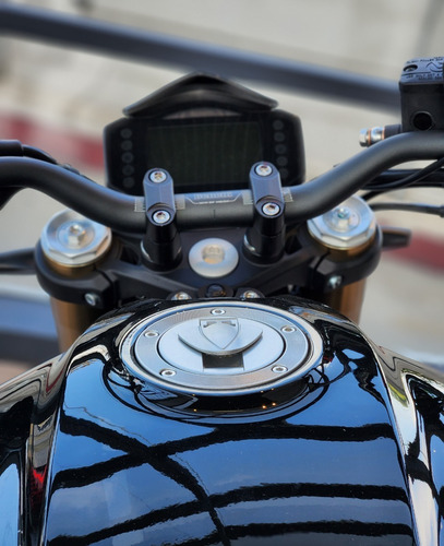Imagen 4 de 25 de Benelli 752 S - Mejor Contado - Ahora 12/18 No Mt-07 Z400 F