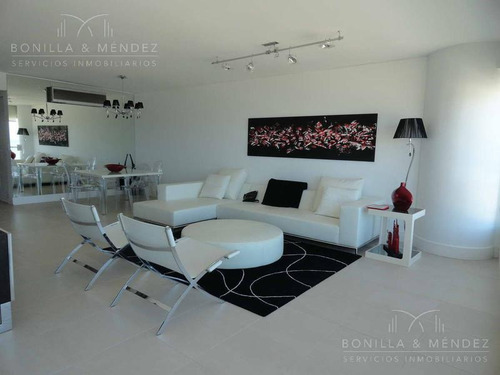 Departamento - Playa Brava, Le Parc, 2 Suites, Toilette Y Dependencia