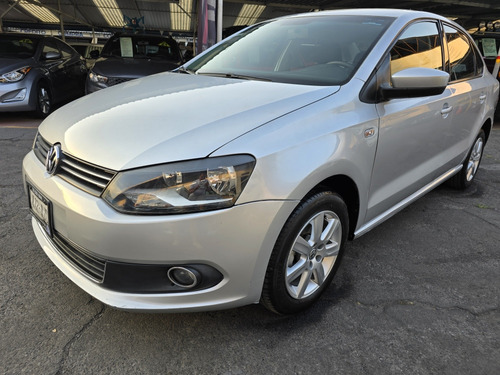 Volkswagen Vento 1.6 Highline At