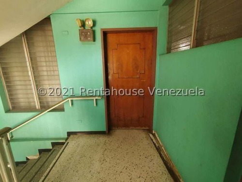 Imagen 18 de 30 de Edificio En Venta Zona Centro Barquisimeto Rah 23-22526 // Invierta Seguro Con Rentahouse//
