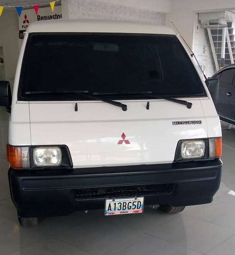 Imagen 2 de 7 de Mitsubishi Panel L300