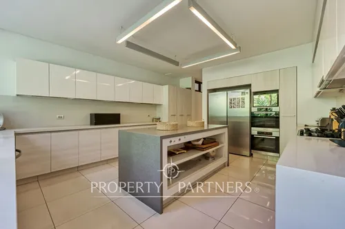 Exclusivo Departamento Con Gran Jardín Del Arquict...