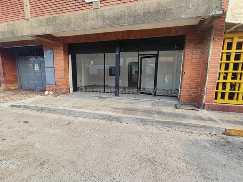 Local En Venta Con Excelente Ubicación En El Centro De Barquisimeto Kenlimar Nieto 23-25206