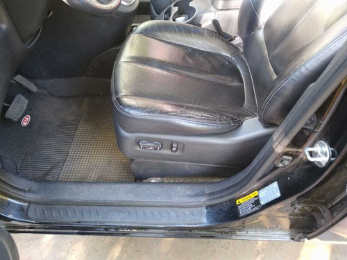 Kia Rondo 2.0 At 2009