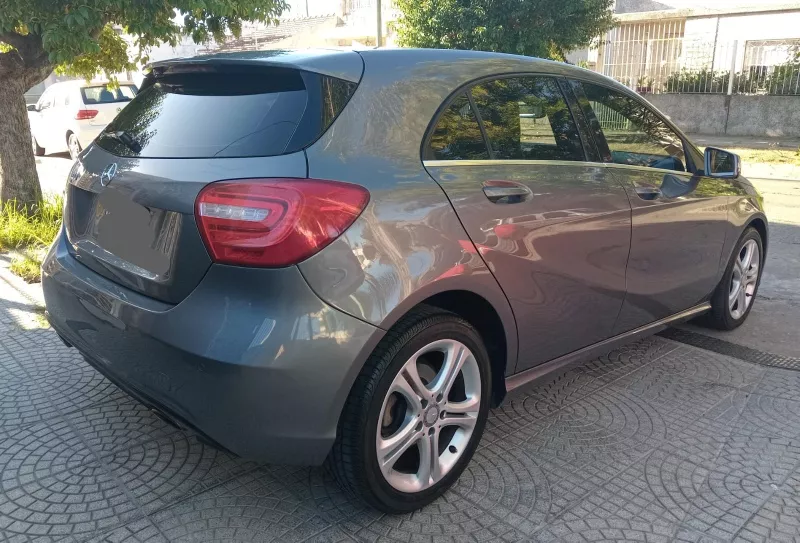 Mercedes-Benz Clase A 1.6 A 200 Urban B.efficiency 156cv