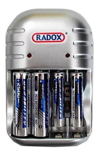 Cargador De Baterías Para Aa, Aaa Y 9v Incluye 2 Aa Y 2 Aaa Radox