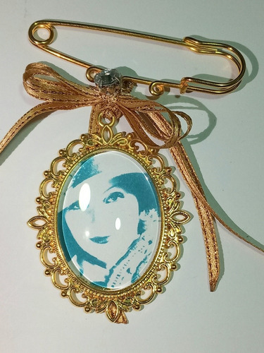 Imagen 2 de 3 de Bello Relicario Para Novias Tipo Camafeo Dorado