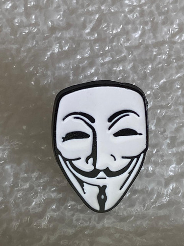 Pin Broche Metálico Anonymous Anonymous Anonymous