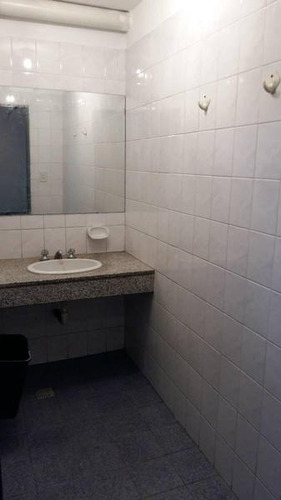 Imagen 7 de 13 de Av. Juan B. Justo Y Murillo: Venta De Local/depòsito