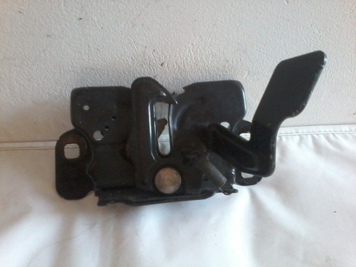 Imagen 2 de 7 de Cerradura De Capot Jeep Grand Cherokee 2011/2016