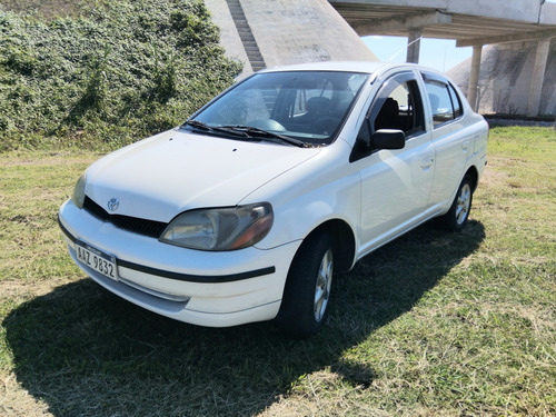 Toyota Yaris 1.5 Hb 5vel Mt