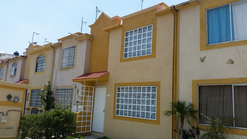 Imagen 1 de 10 de Bonita Casa 3rec 1baño 1auto Acepto Creditos