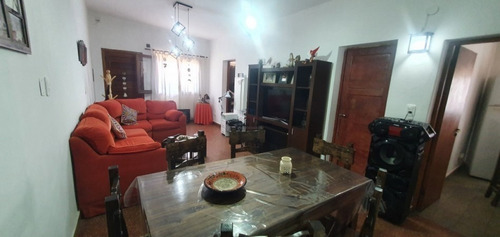 Imagen 5 de 10 de Venta Chalet 5 Ambientes Ciudad Evita