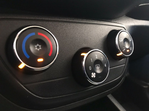 Imagem 2 de 12 de Chevrolet Spin 1.8 Activ At 2018 - 5l