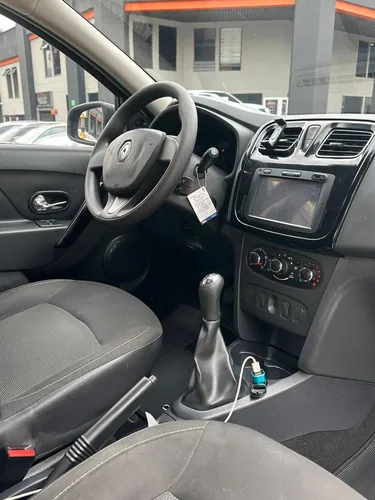 Renault Logan 1.6 Privilege / Intens