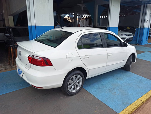 Volkswagen Voyage 1.6 Msi Totalflex Comfortline 4p I-motion