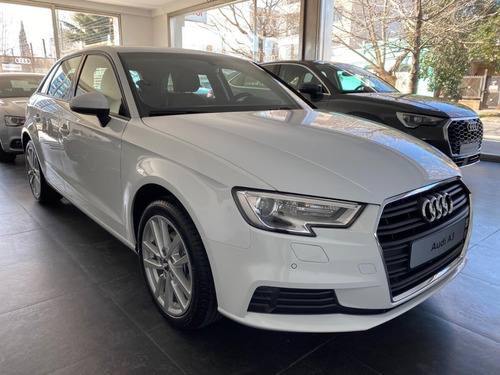 Audi A3 1.4 Tfsi S-tronic 150 Cv Nuevo 0km 2021