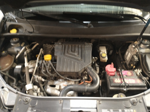 Renault Logan 1.6 8v 2015-permuto Financio