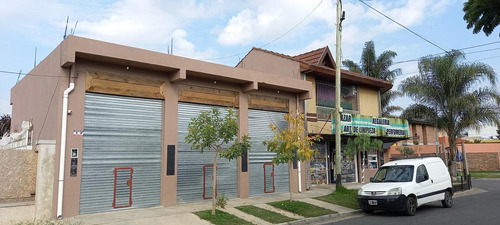 Imagen 3 de 25 de Local Comercial Con Fondo De Comercio En Venta Mas Casa De 4 Ambientes