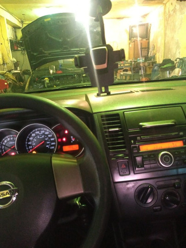 Nissan Tiida Sedan 2011 1.8 Flex 4p