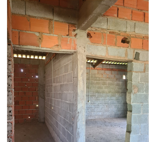Mairinque Chácara Com 1.100m² Casa 02 Dormitórios