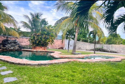 Terreno En Venta Con Alberca En Chiconcuac, Xochitepec Morelos