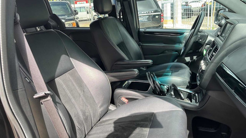 Imagen 9 de 15 de Dodge Grand Caravan Americana
